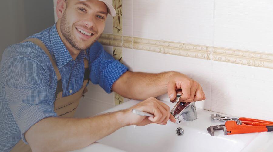 Kitchen Faucet Repair Service in Buckland, OH